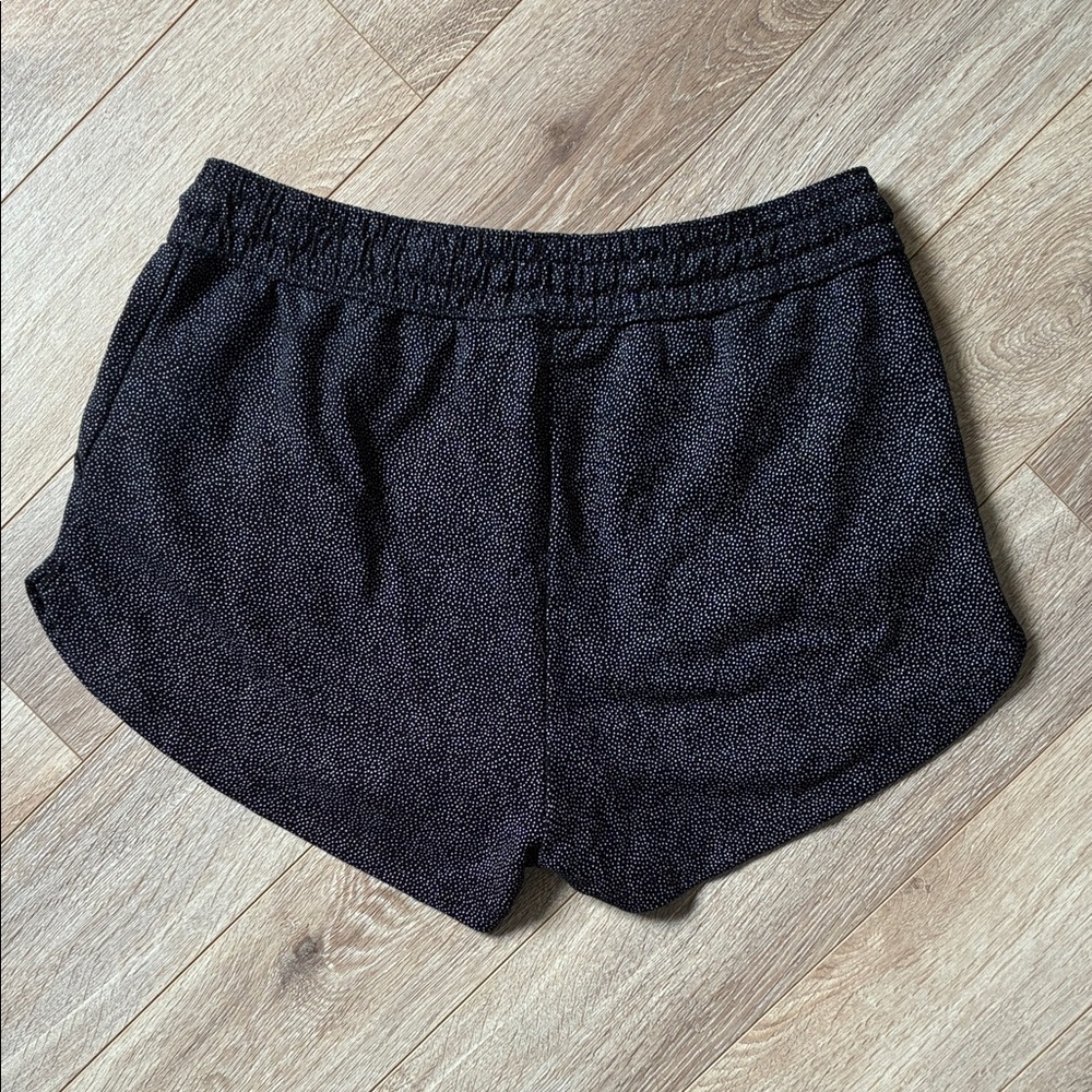 H&M Black and white Athletic sweat Shorts medium - Picture 5 of 6